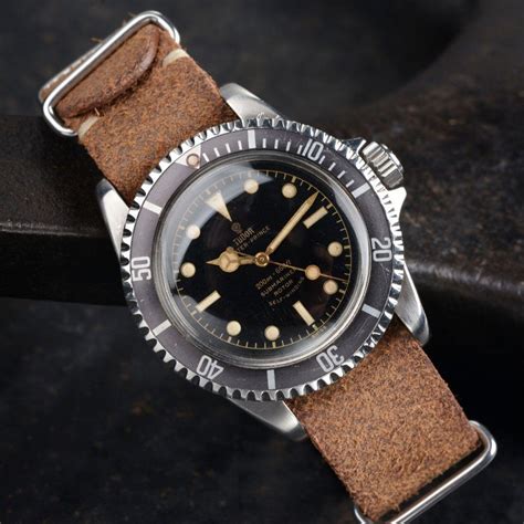 tudor submariner exclamation dot